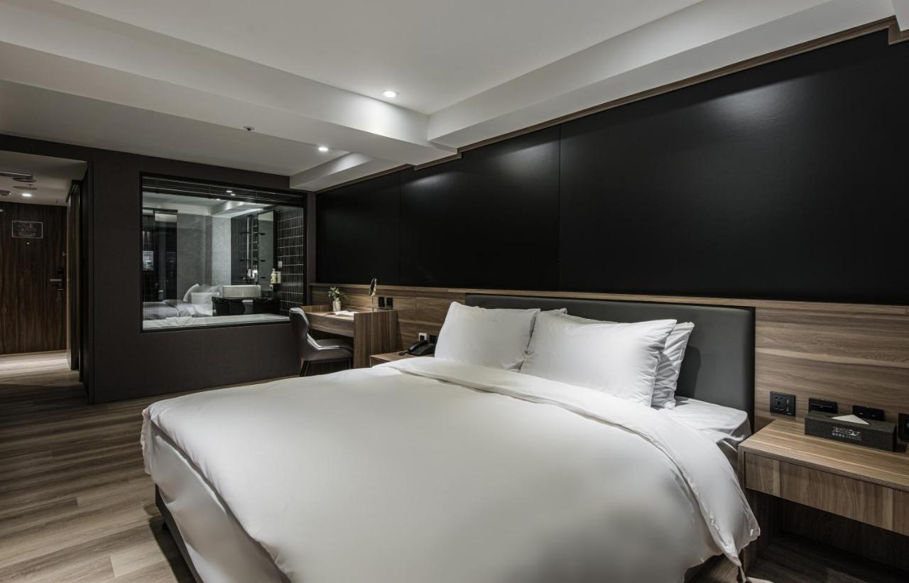 Autumn Willow Hotel تايتشونغ المظهر الخارجي الصورة
