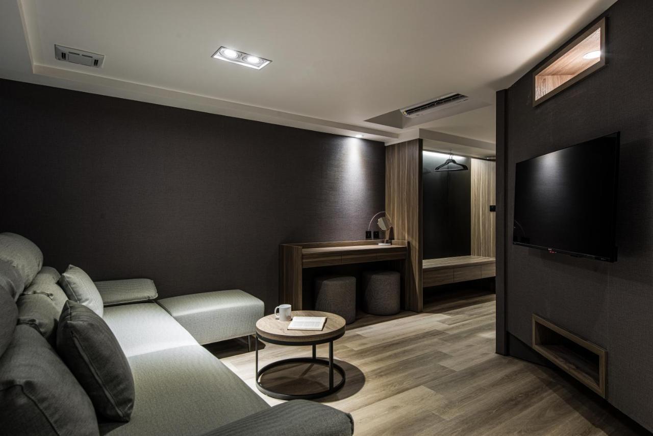 Autumn Willow Hotel تايتشونغ المظهر الخارجي الصورة