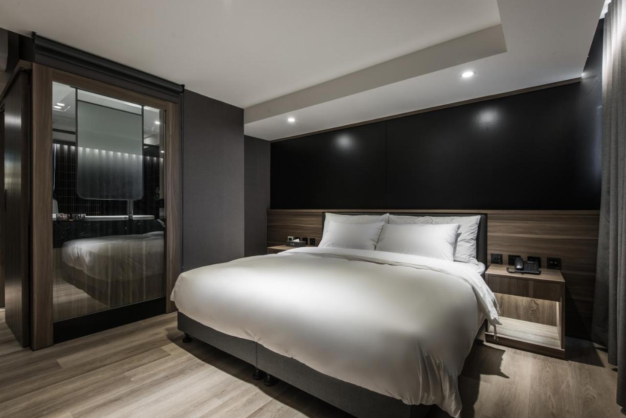 Autumn Willow Hotel تايتشونغ المظهر الخارجي الصورة
