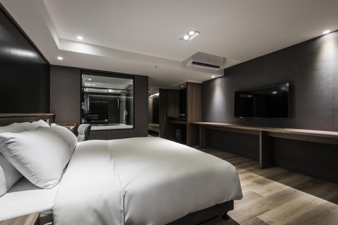 Autumn Willow Hotel تايتشونغ المظهر الخارجي الصورة