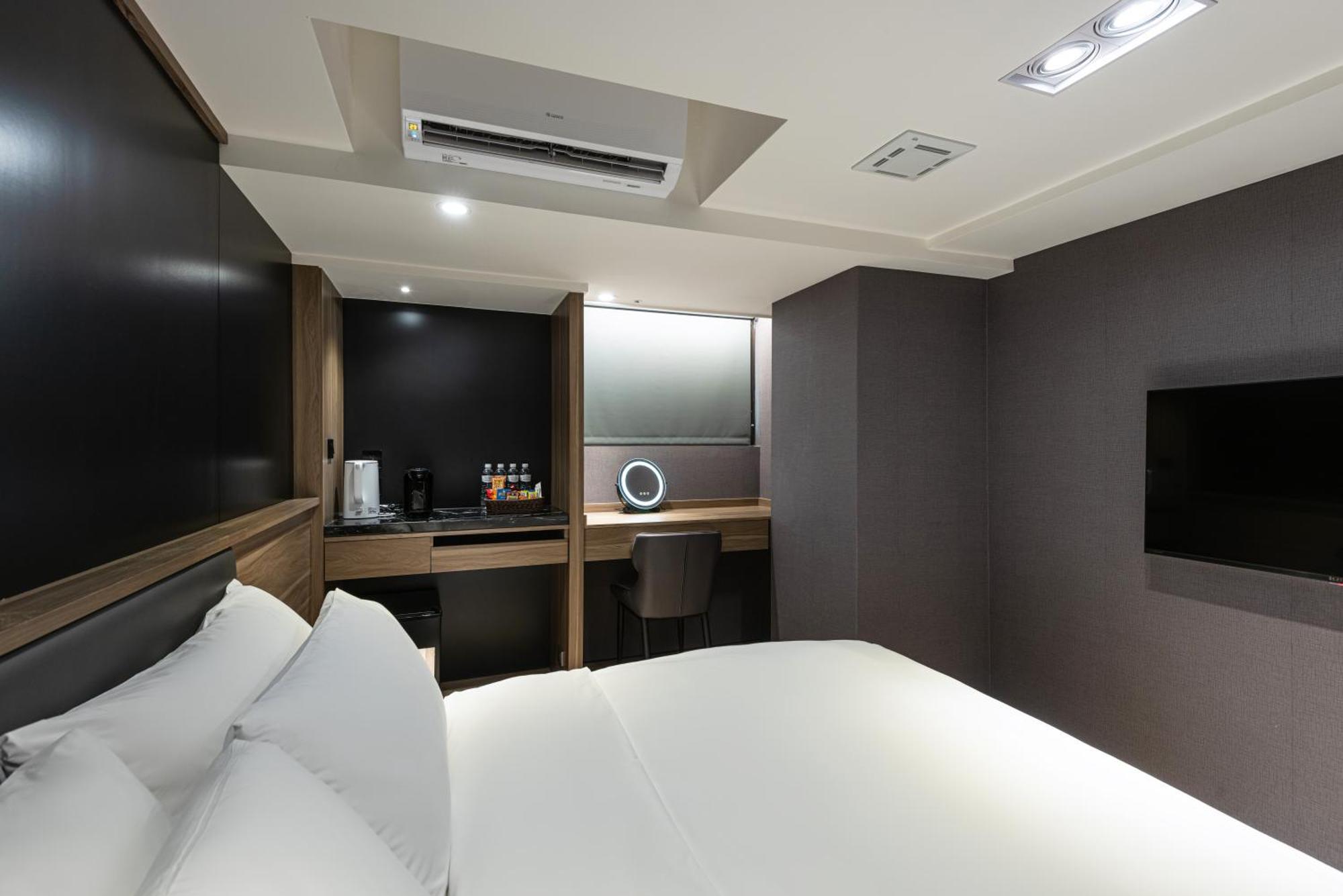 Autumn Willow Hotel تايتشونغ المظهر الخارجي الصورة