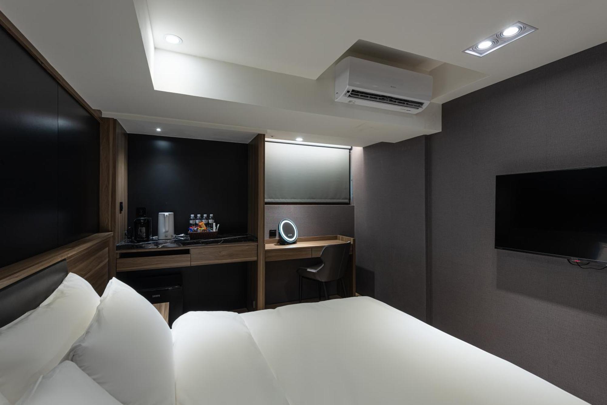 Autumn Willow Hotel تايتشونغ المظهر الخارجي الصورة